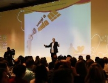 Imagem No Palco Principal da APAS SHOW