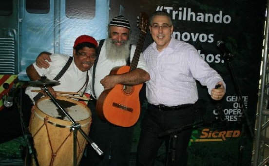 Palestra musical criativa sicredi palestrante dill casella Palestra musical criativa sicredi palestrante dill casella